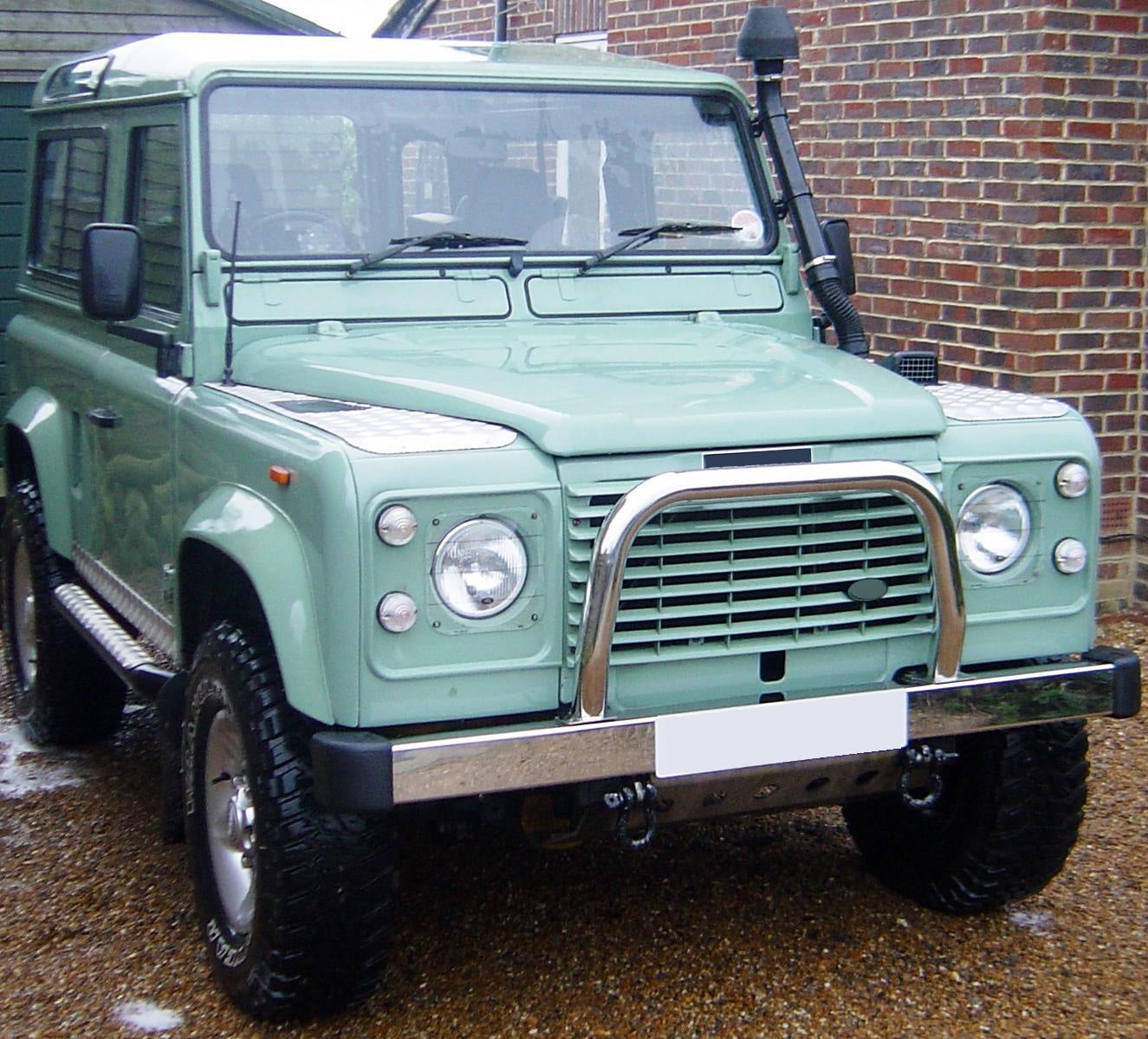 Front Bumper Rubber End Caps + Fitting Kit for Land Rover Defender