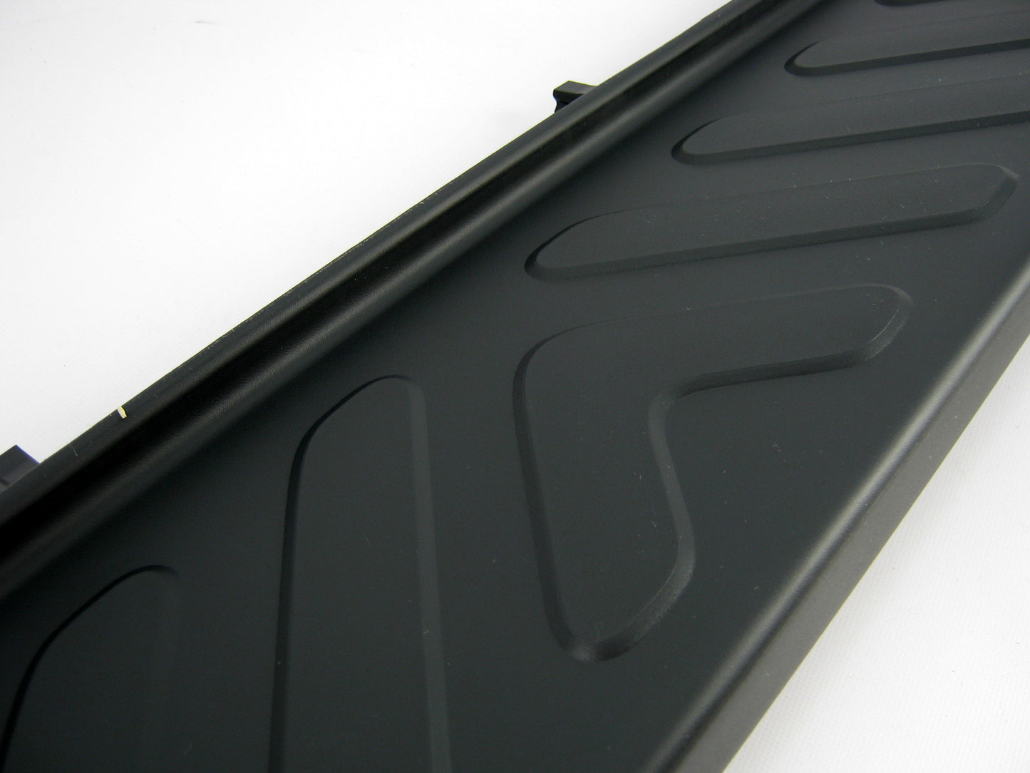 Rear Bumper - Plastic Lower Step Tread - for Nissan Navara D40