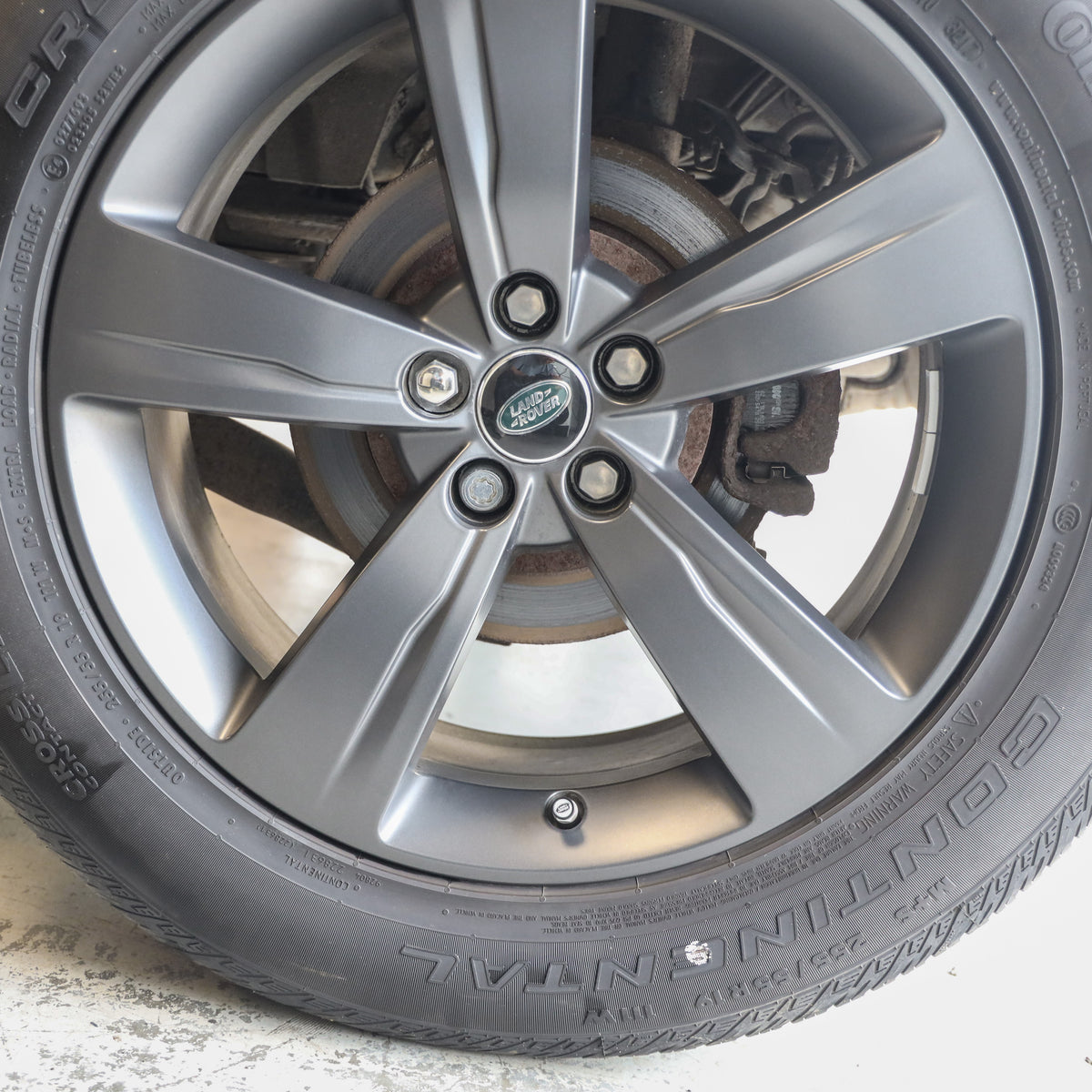 Genuine Dust Valve Caps (4pc) for Range Rover Sport - Black