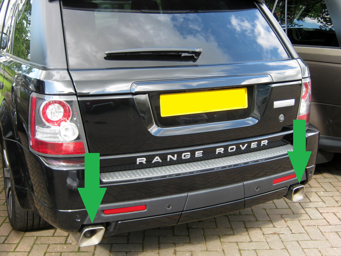 Exhaust Tips for Range Rover Sport Autobiography Rear Bumper - Petrol - Silver Inside