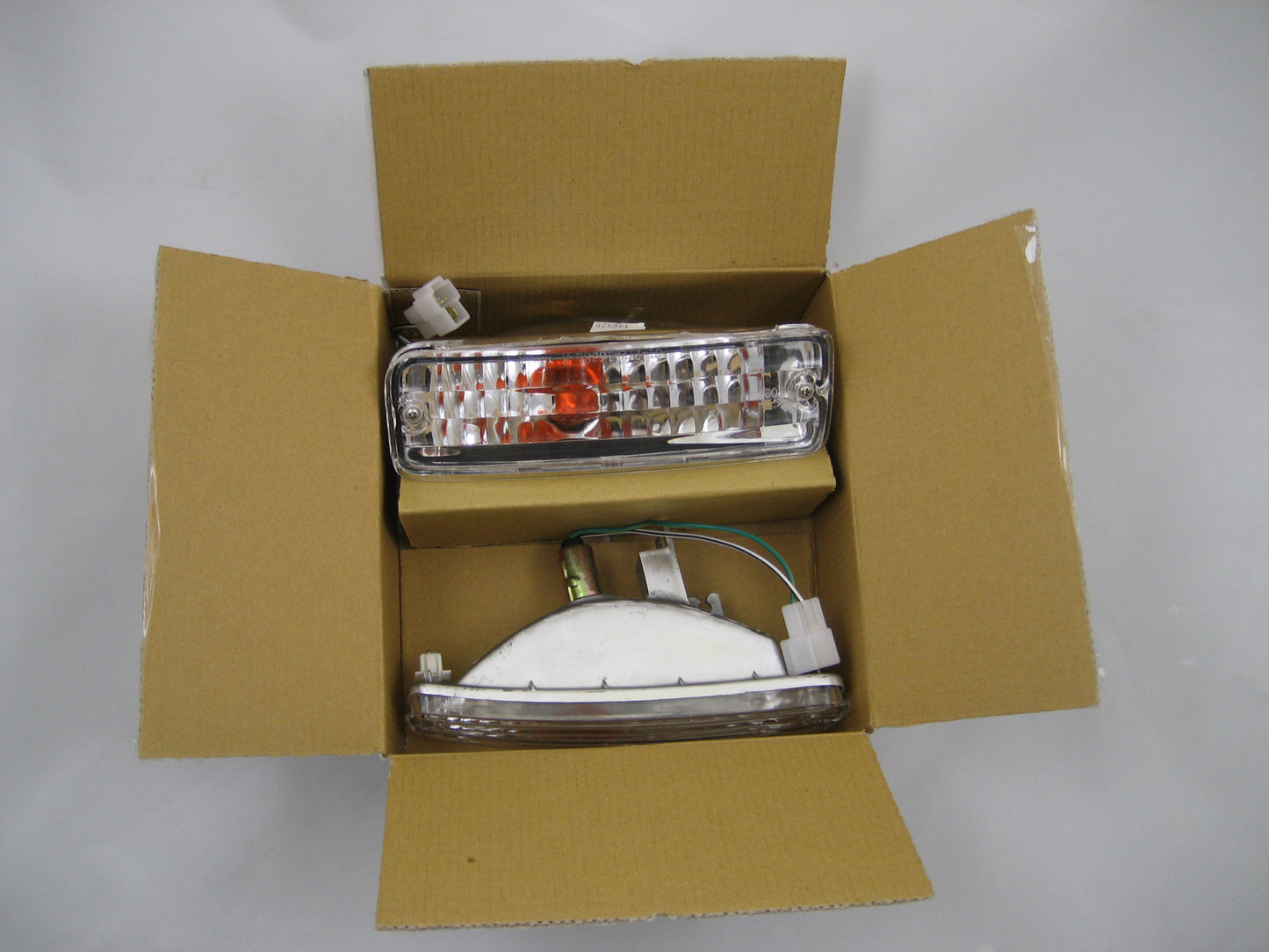 Toyota Hilux Mk3 Front Indicator Lights (Pair) CRYSTAL