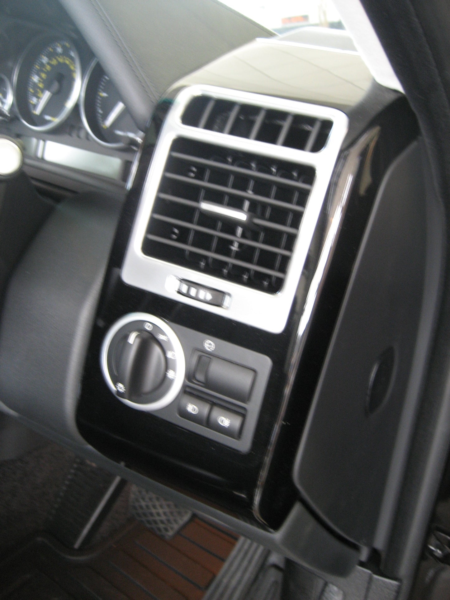 Black Piano Interior Dash kit for Range Rover L322 Vogue 06+ RHD