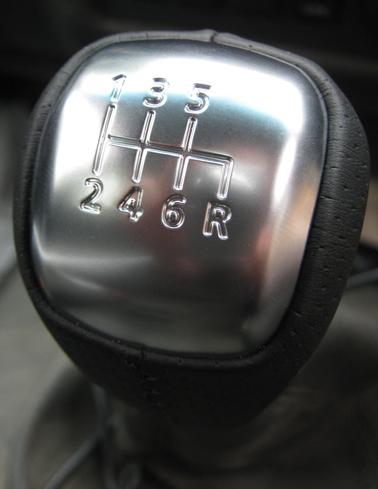 Manual Gear Knob - Leather & Alloy for Nissan Navara D40