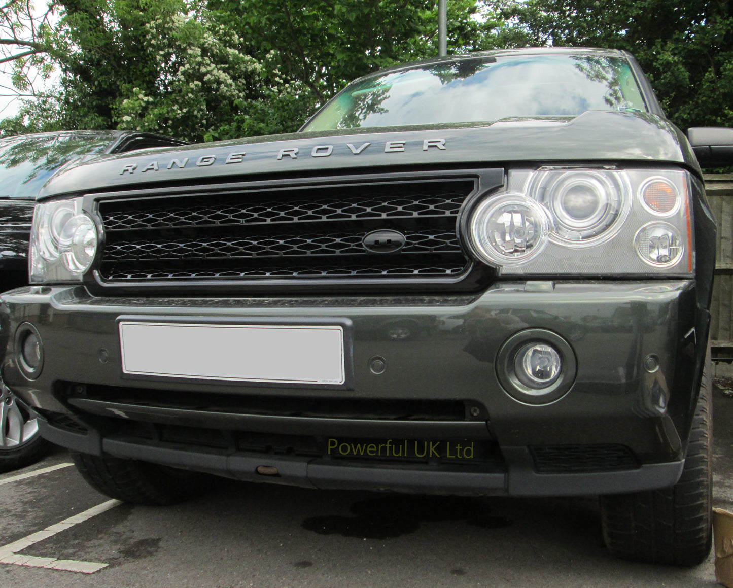 "Supercharged Style" Grille for Range Rover L322 05-09 - Black