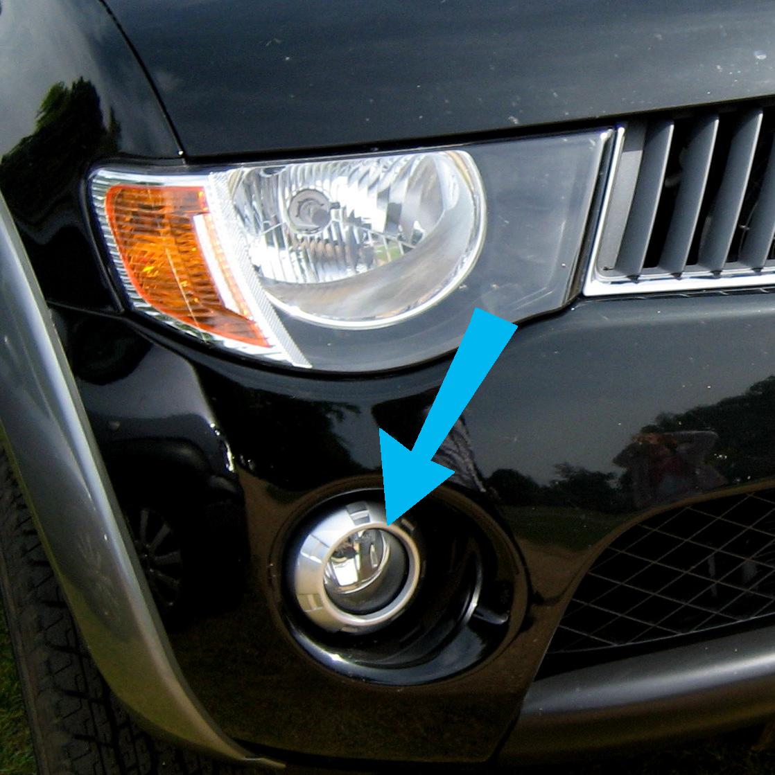 Front Bumper Fog Lights for Mitsubishi L200 (Pair) - Smoked