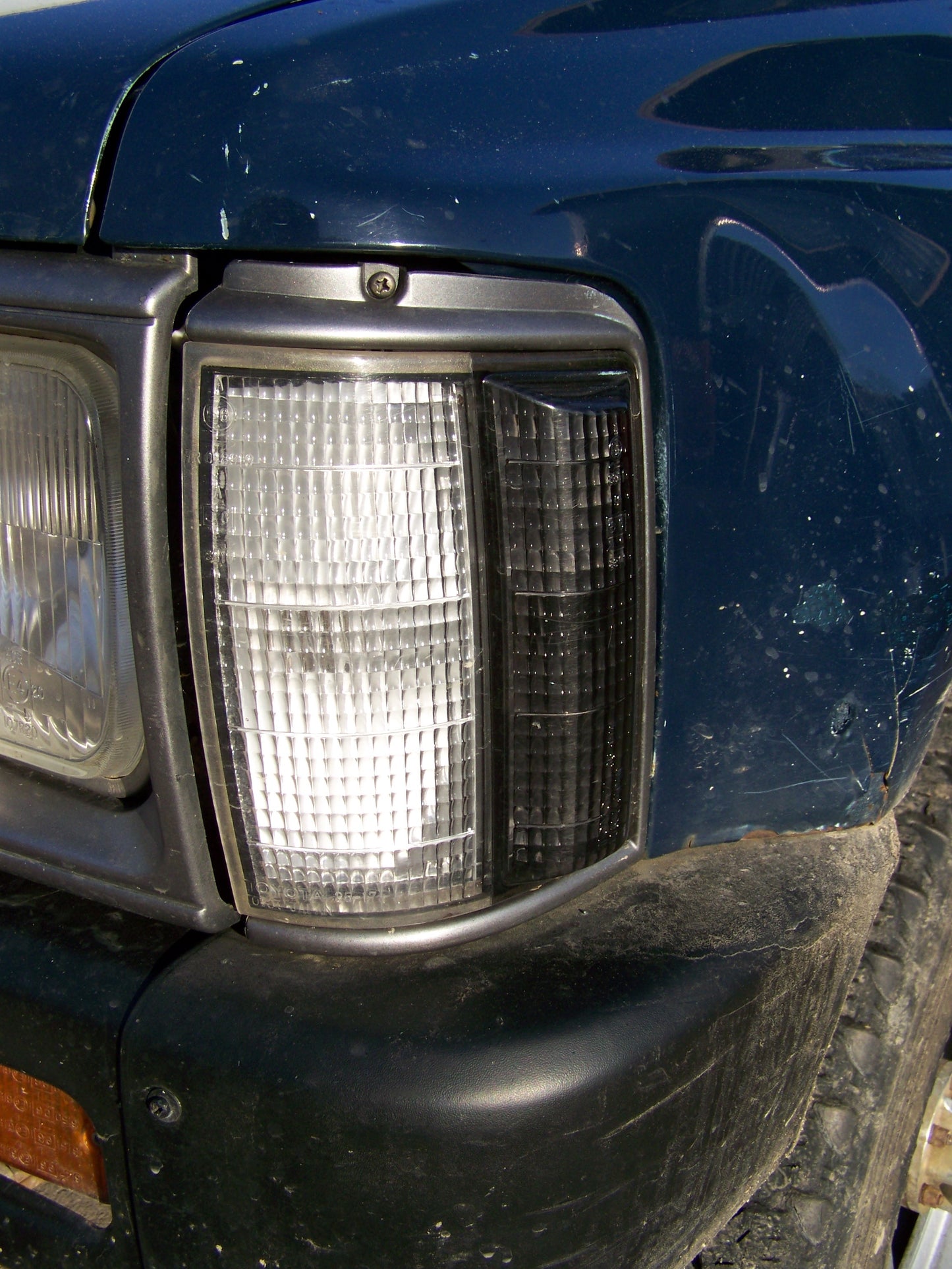 Toyota Hilux Mk2 Corner Light Assembly - LH