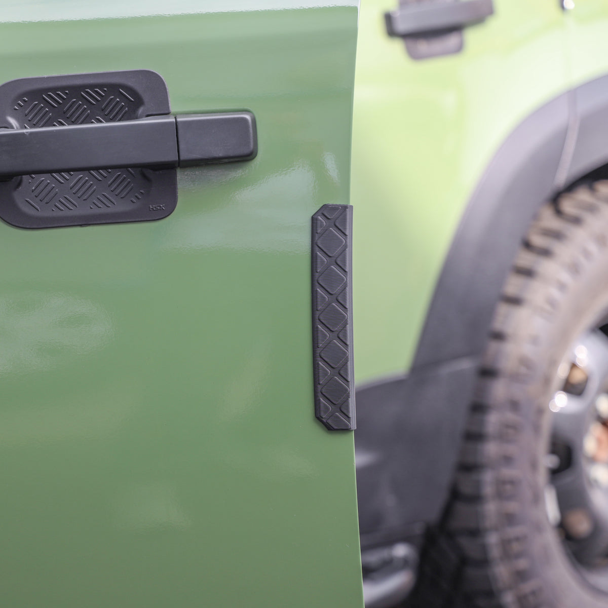 4pc Door Edge Protection Strips for Land Rover Defender L663 110/130 - Chequer Pattern