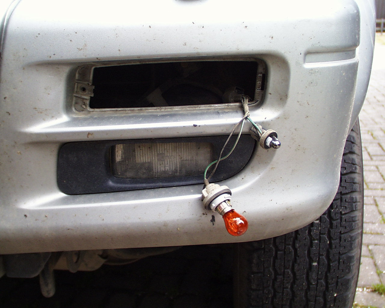 Clear Front Bumper Light for Mitsubishi L200 - Left