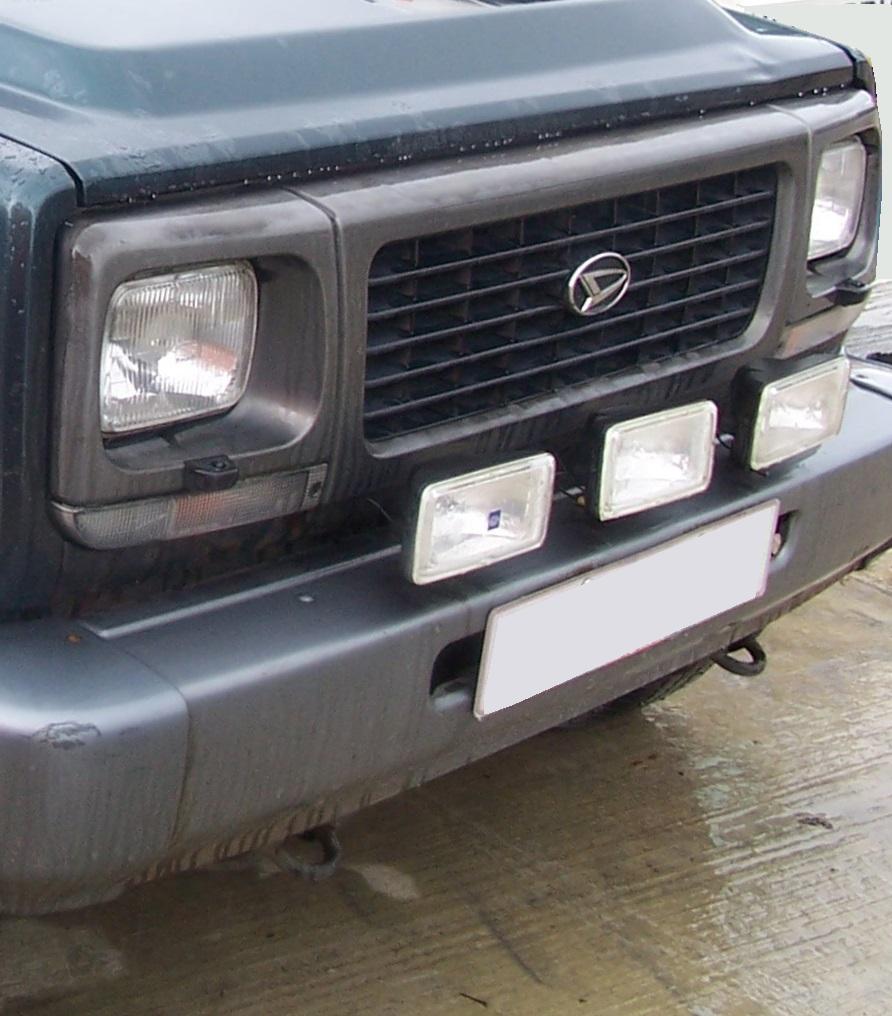 Halogen Headlight Daihatsu Fourtrak - PAIR - RHD