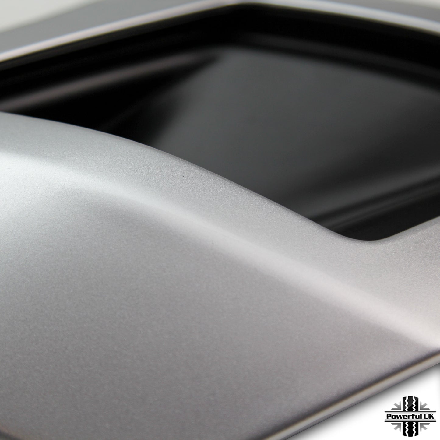 Rear bumper Twin Exhaust trims in Silver for Land Rover Discovery 5 (2017-20) HSE dynamic