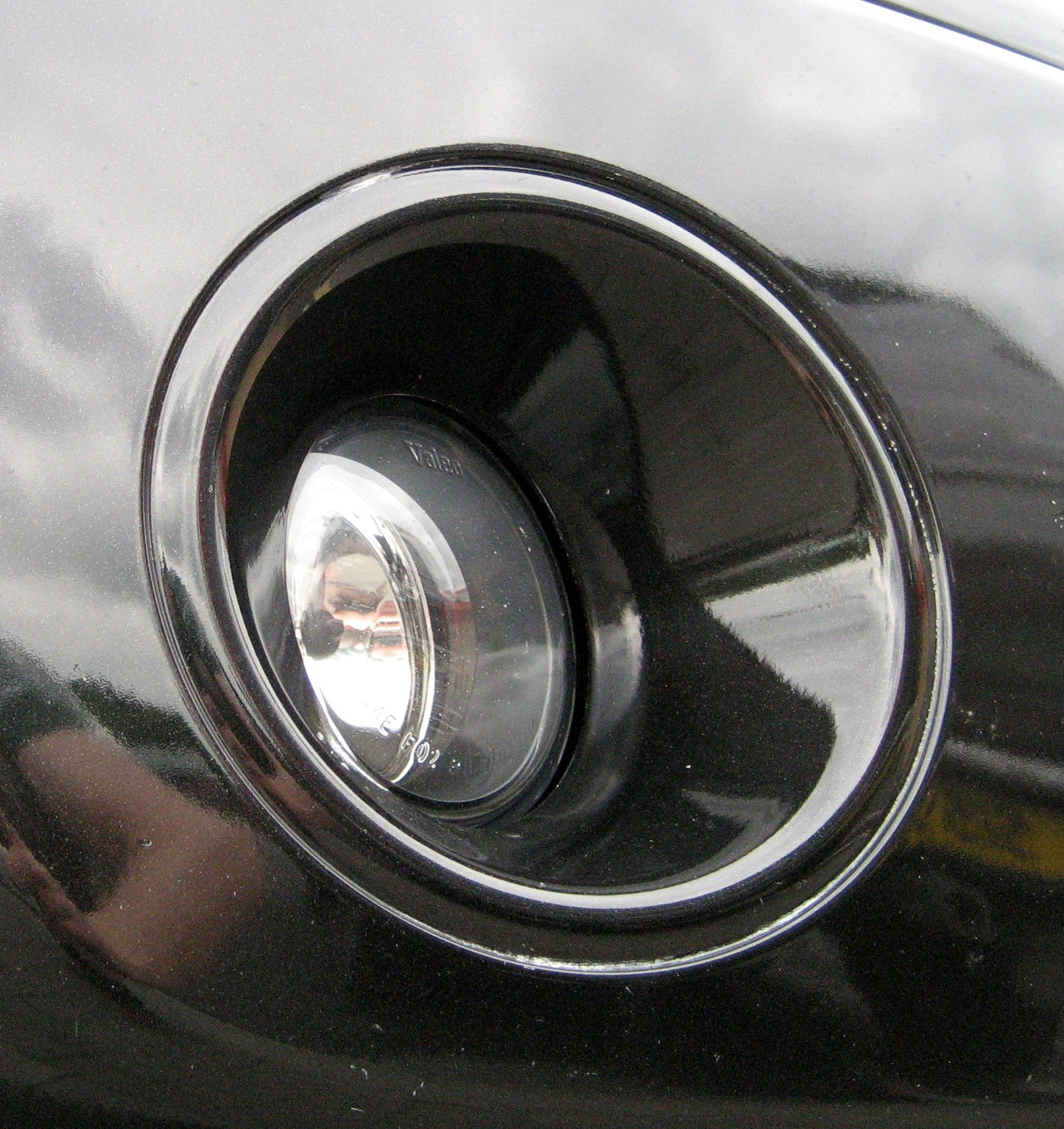 Front Bumper Fog Lamp for Nissan Navara D40 Pickup - RH ( With support )