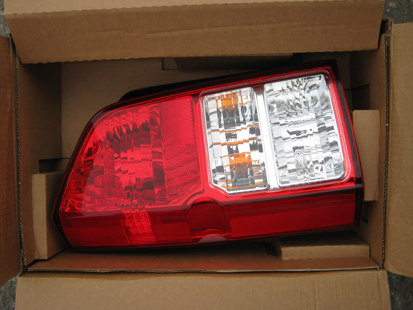 Rear Light - LH - for Nissan Pathfinder