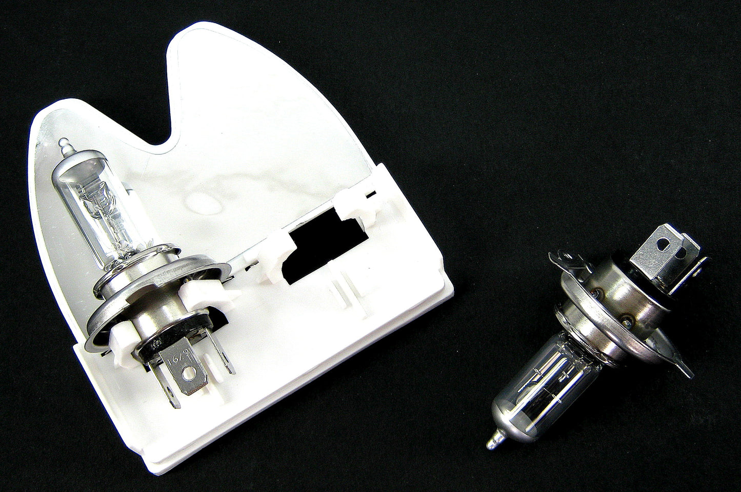 H4 Halogen Headlight Bulbs - 60W/55W Ultra-White - PAIR for Toyota Hilux M6