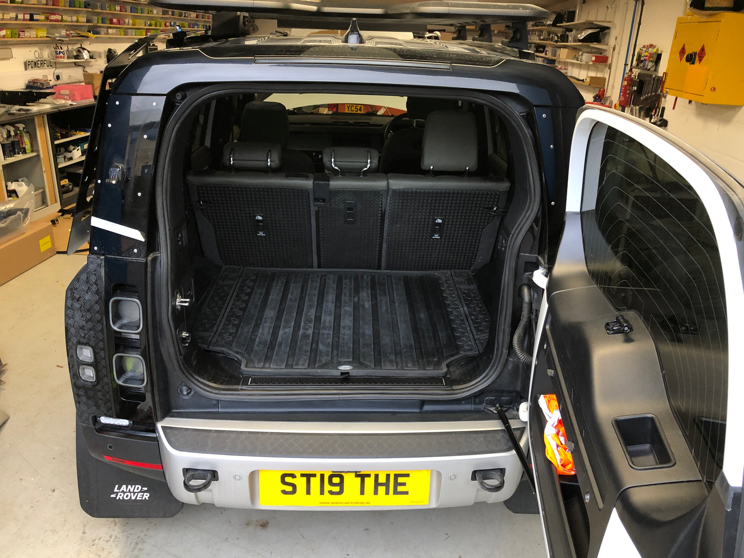 Rubber Boot Mat (genuine) for Land Rover Defender L663 (110 models)