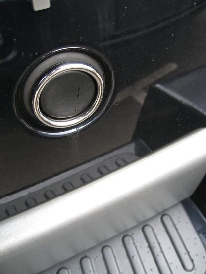 Tailgate Push Switch Surround (Outer Ring) in Polished Stainless for Range Rover Sport / P38