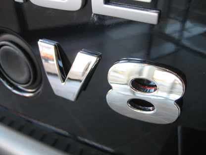 "V8" Lettering - Chrome - for Range Rover Sport