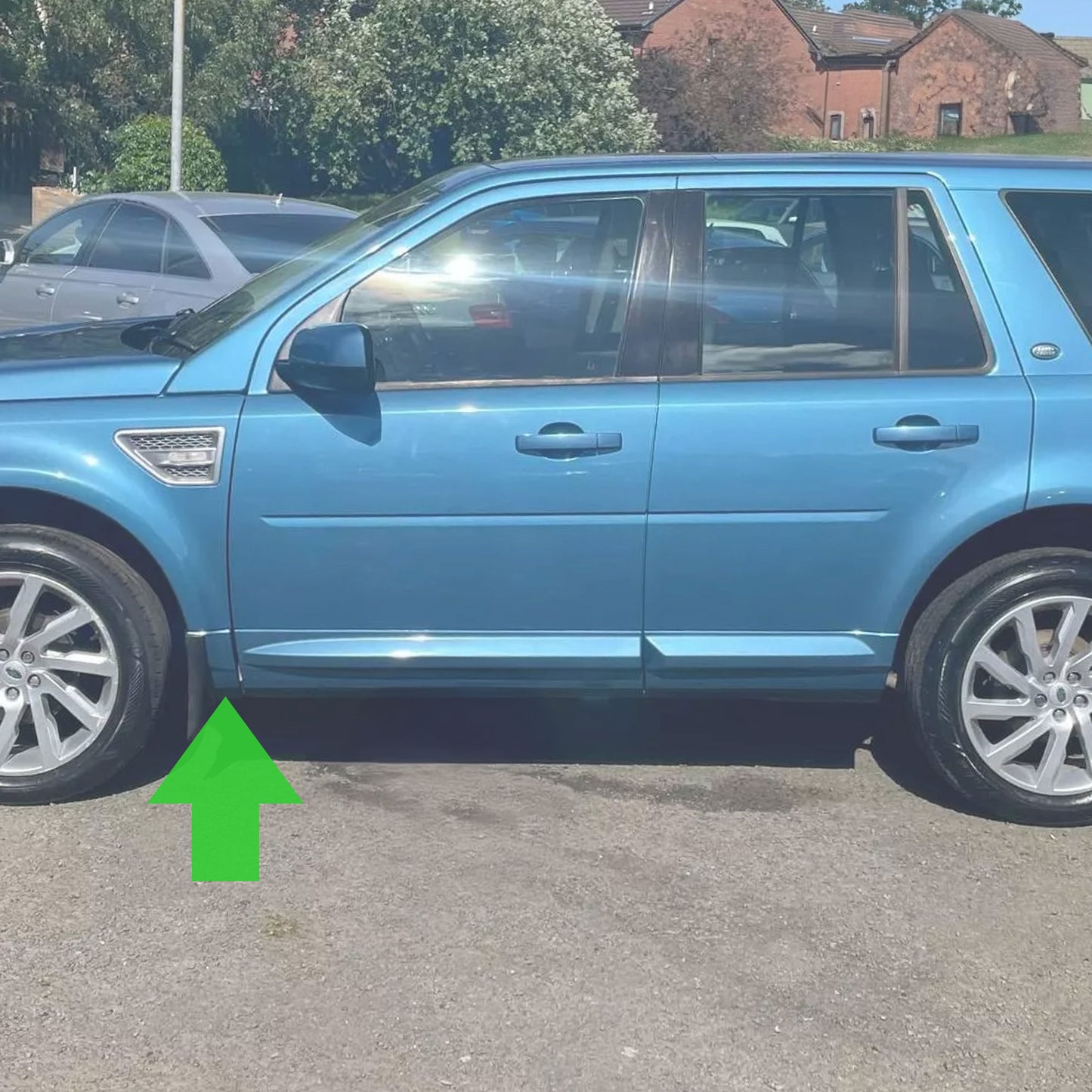 Lower Door Moulding in Primer - Front Left Small Section - for Land Rover Freelander 2
