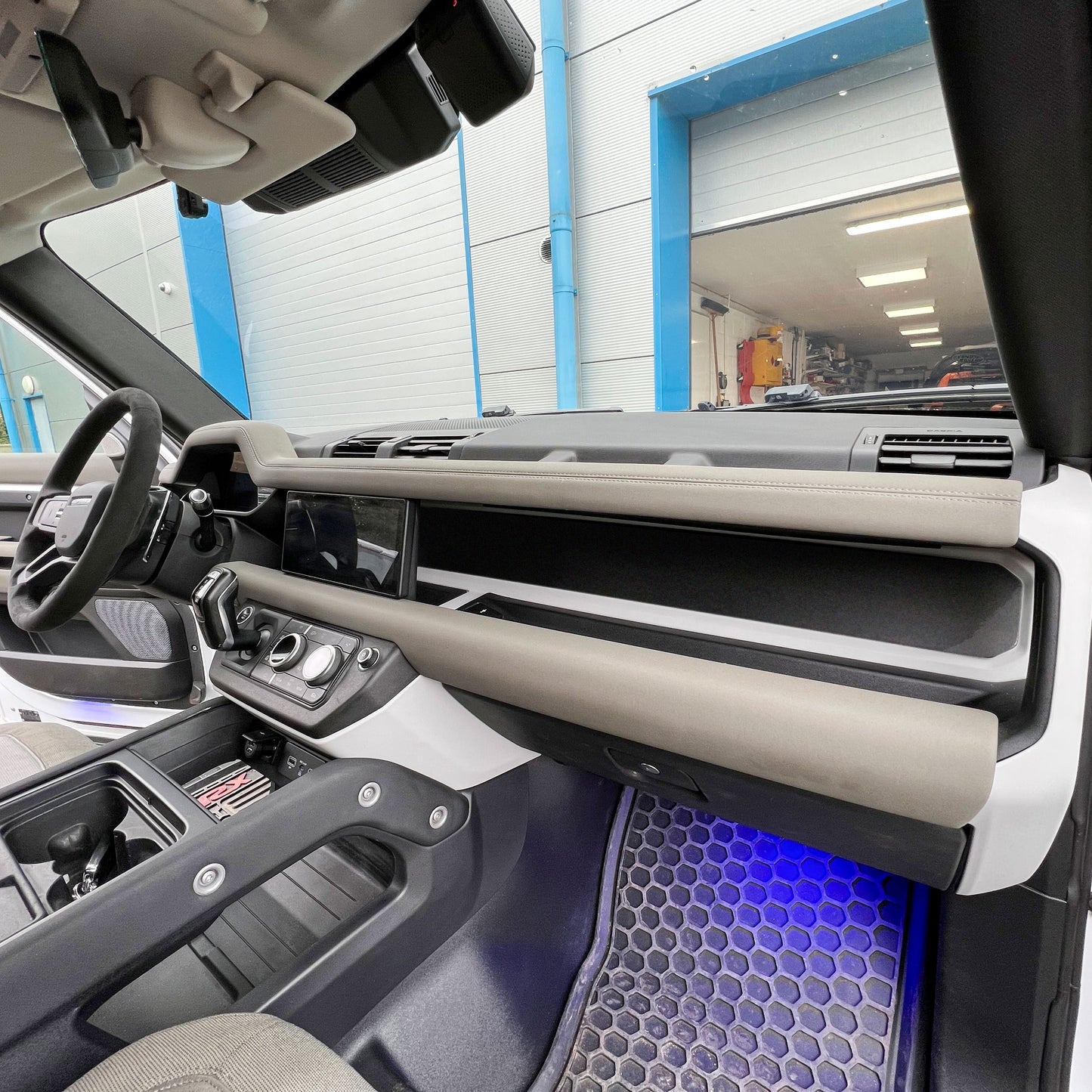 Aluminium Dashboard Fascia Panel Kit for Land Rover Defender L663 (LHD) - Carpathian Grey