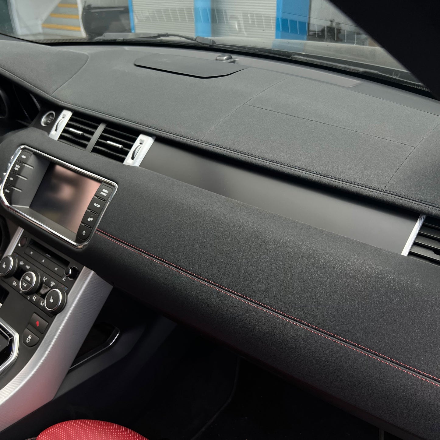 Matte Black Dash Insert Kit for Range Rover Evoque (2011-18) - LHD
