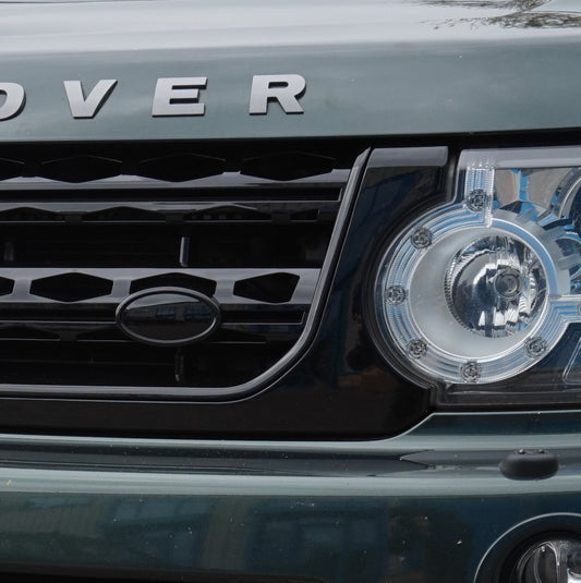 Front Grille "facelift look" - Full Black - for early Land Rover Discovery 4