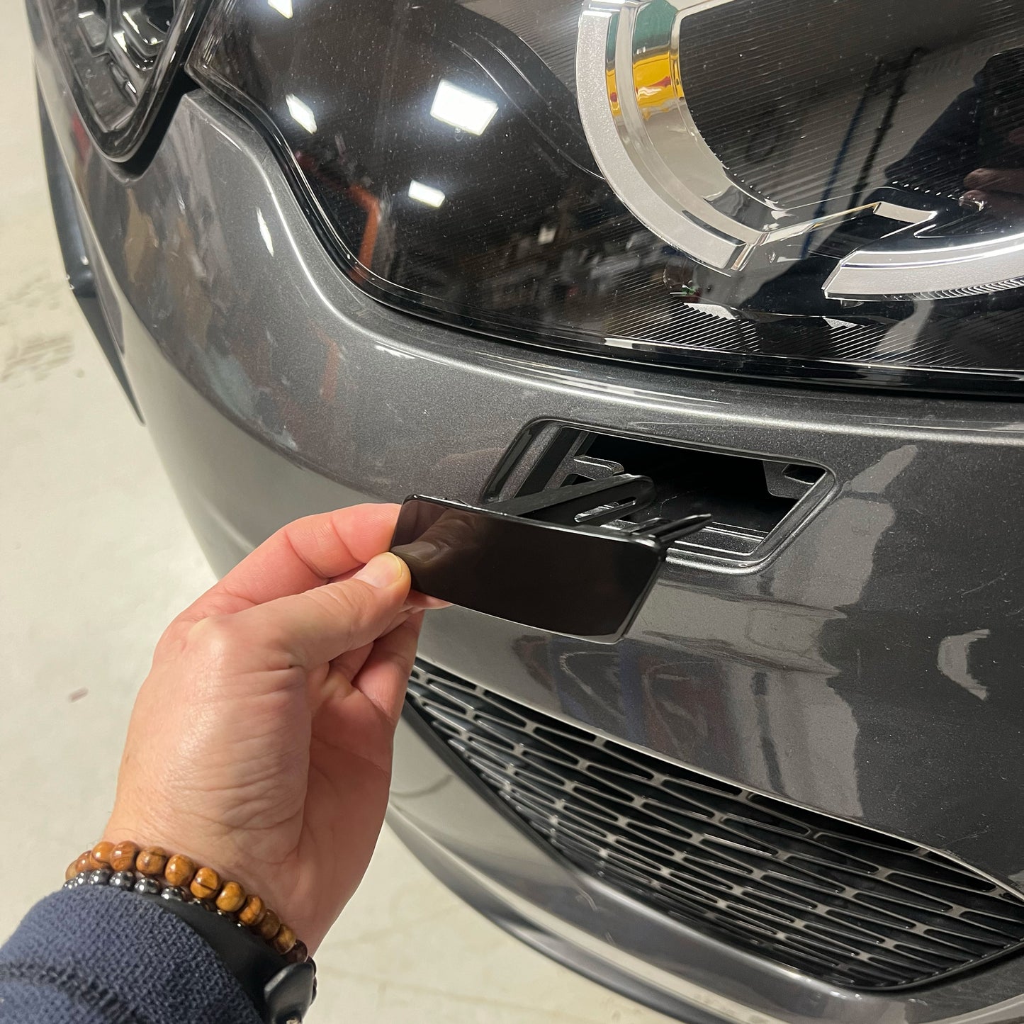 Headlight Washer Cover for Land Rover Discovery Sport 2015-19 with Power Wash - Left