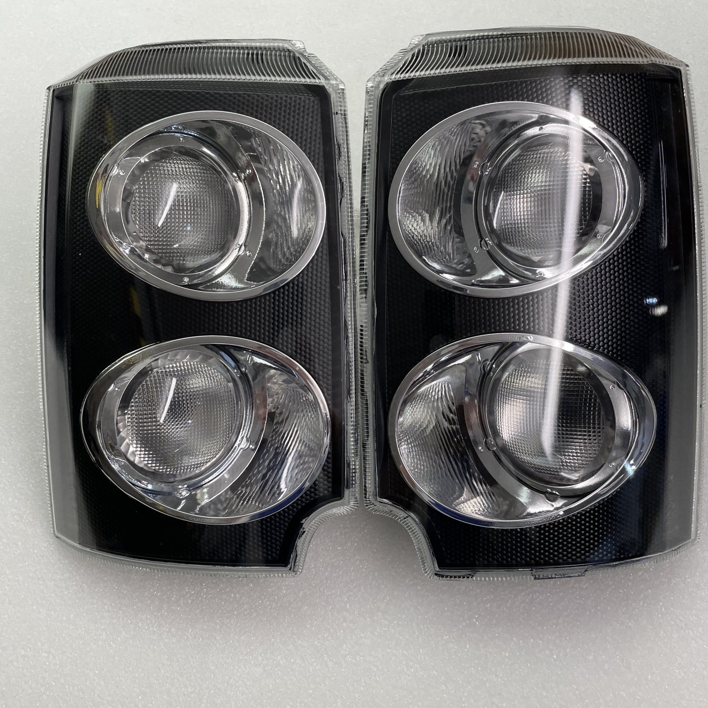 B-GRADE - Front Side Light / Indicator Assembly for Range Rover L322 - Clear Indicator/Black Body - PAIR