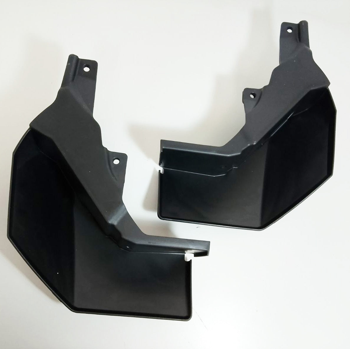 B-Grade - Genuine Mudflap Kit - Rear - for Land Rover Discovery 3(2009) & Discovery 4 - NO FITTING KIT