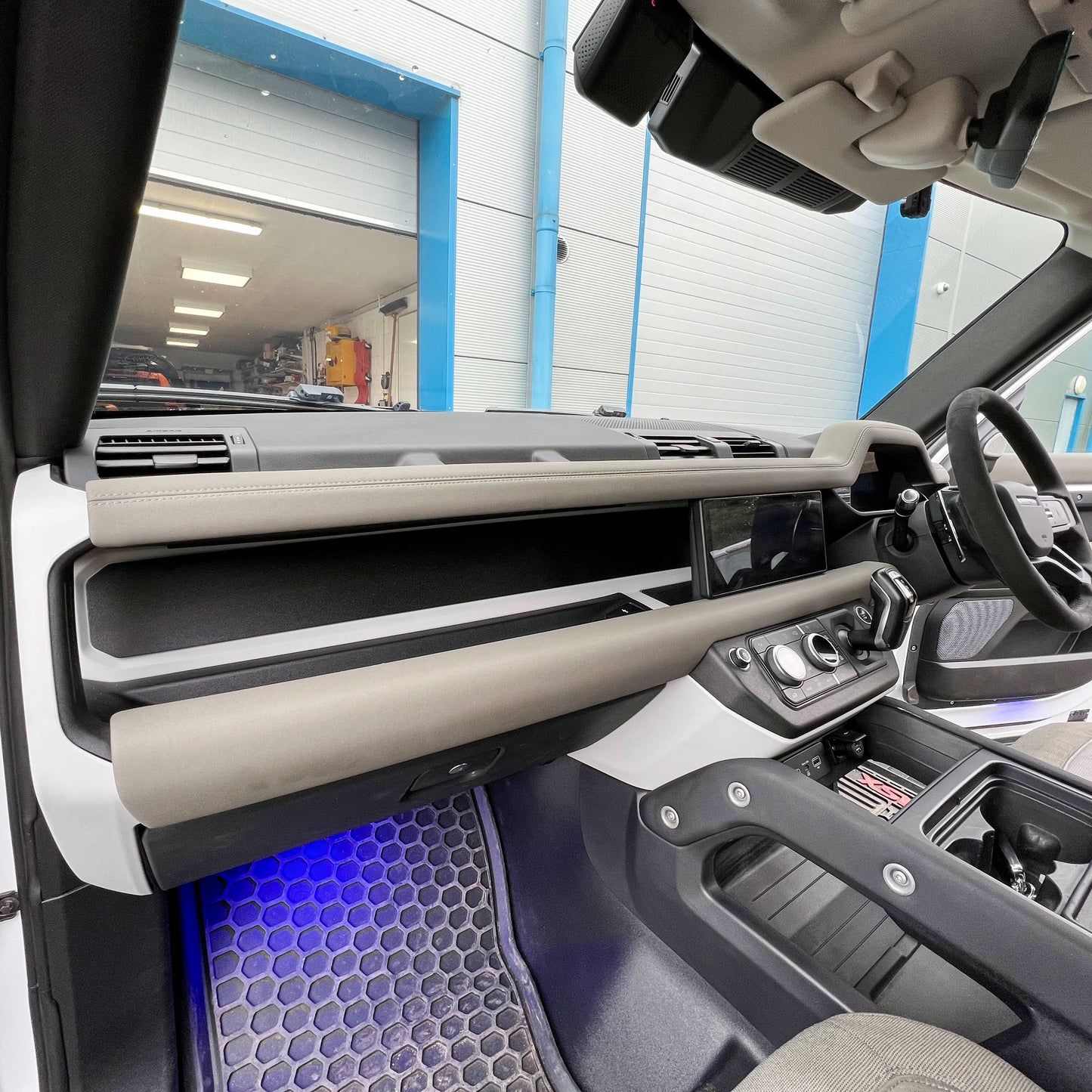 Aluminium Dashboard Fascia Panel Kit for Land Rover Defender L663 (RHD) - Textured Black