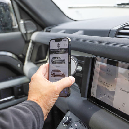 10" Infotainment Screen Phone Mount for Land Rover Defender L663 - RHD - Magsafe Version