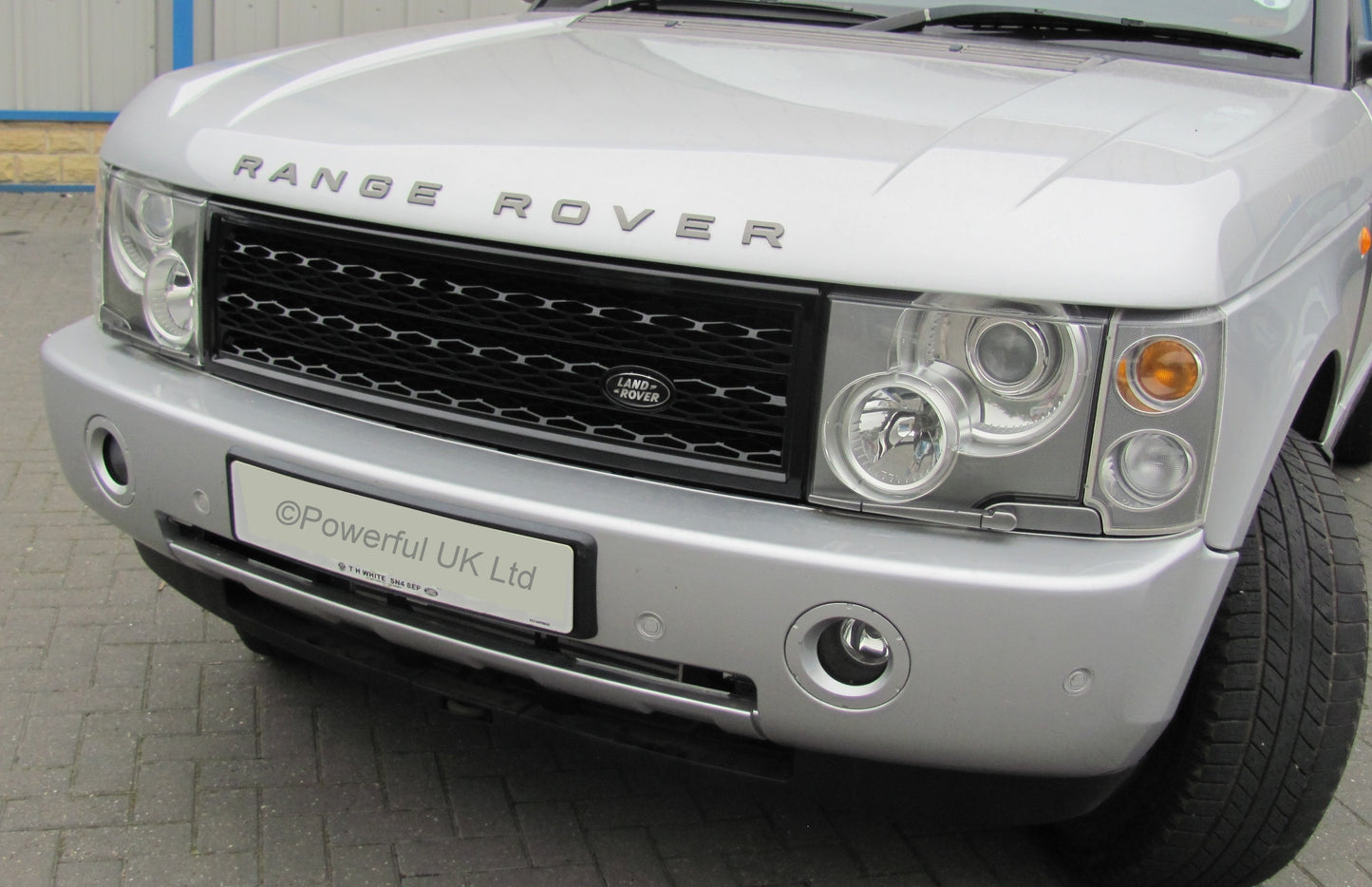 Front Grille (Square Type)  - Gloss Black for Range Rover L322