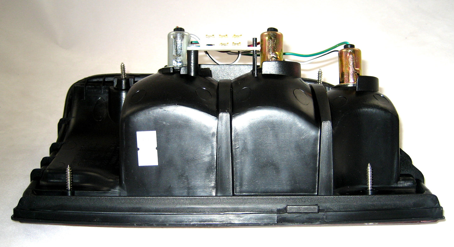 Rear Light Assembly - RH - for Toyota Hilux Mk4/5