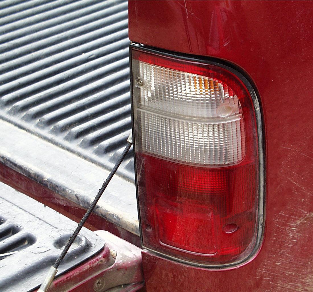 Rear Light - Lens Only - RH - for Toyota Hilux Mk4/5
