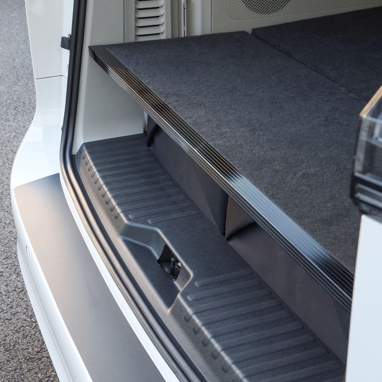 Edge Strip for Raised Floor for VW ID Buzz - Black