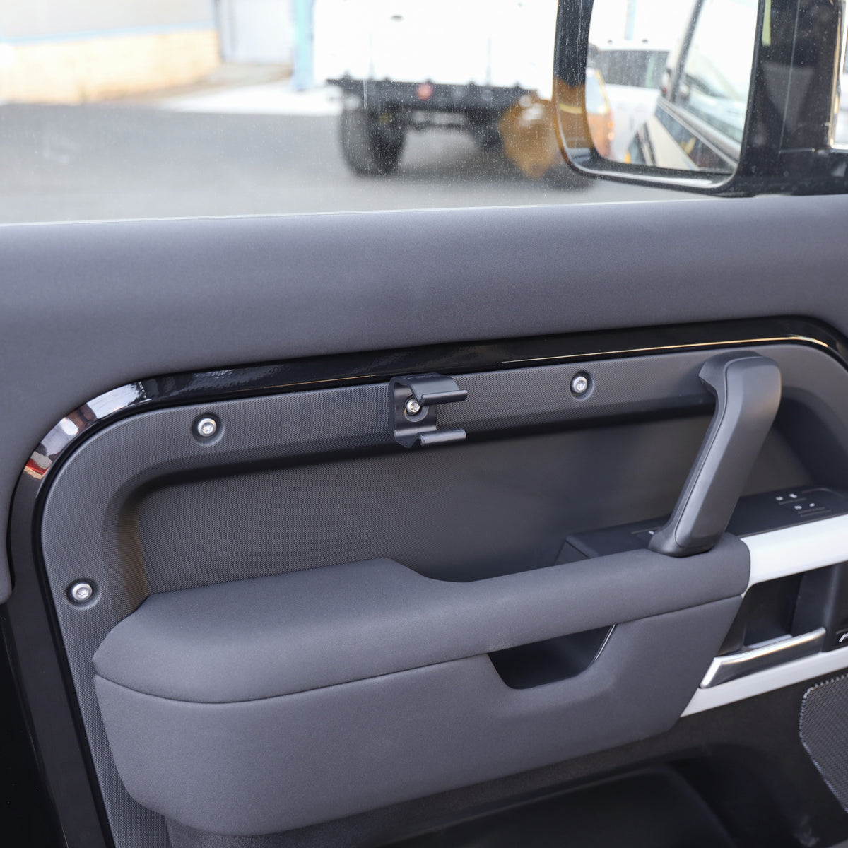 Ring LED Torch & Mount Kit for Land Rover Defender L663