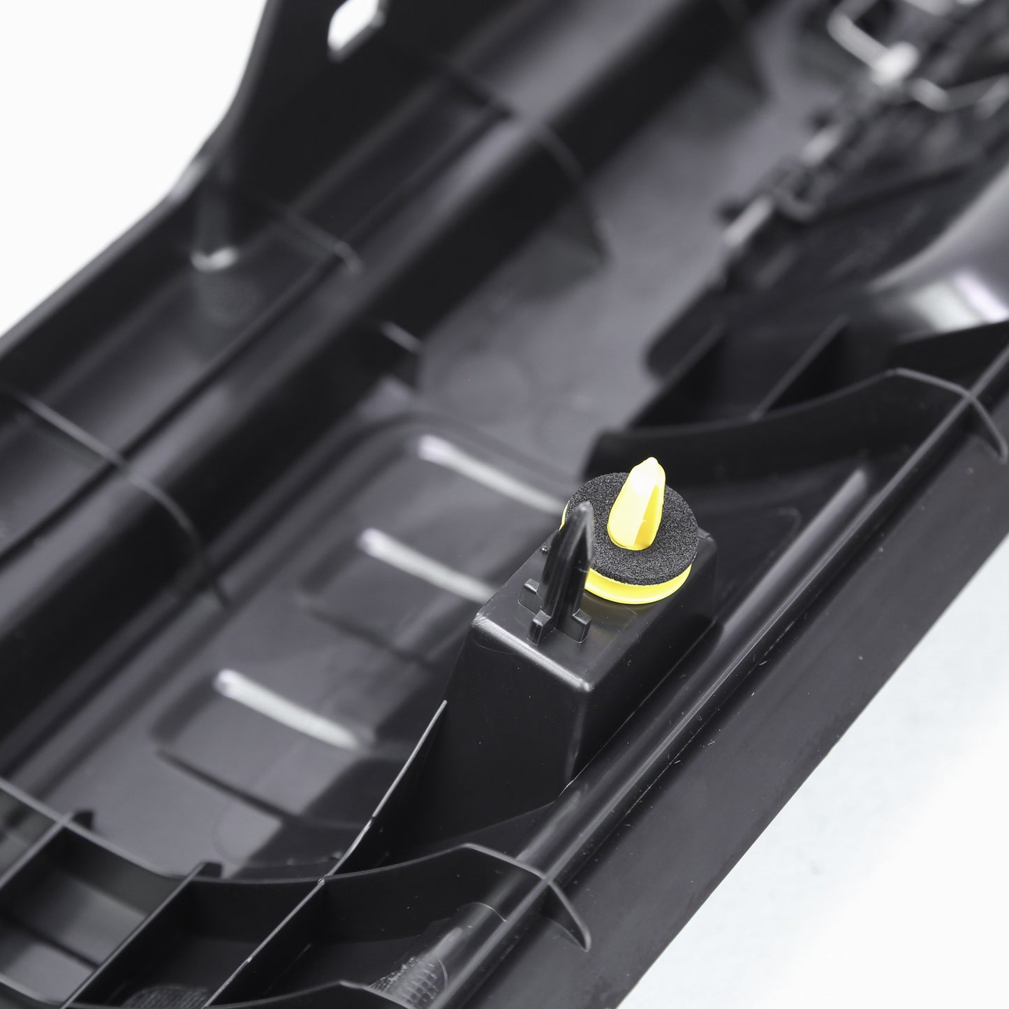 Loadspace Finisher for Range Rover Sport L494 (includes clips and sprung flap)