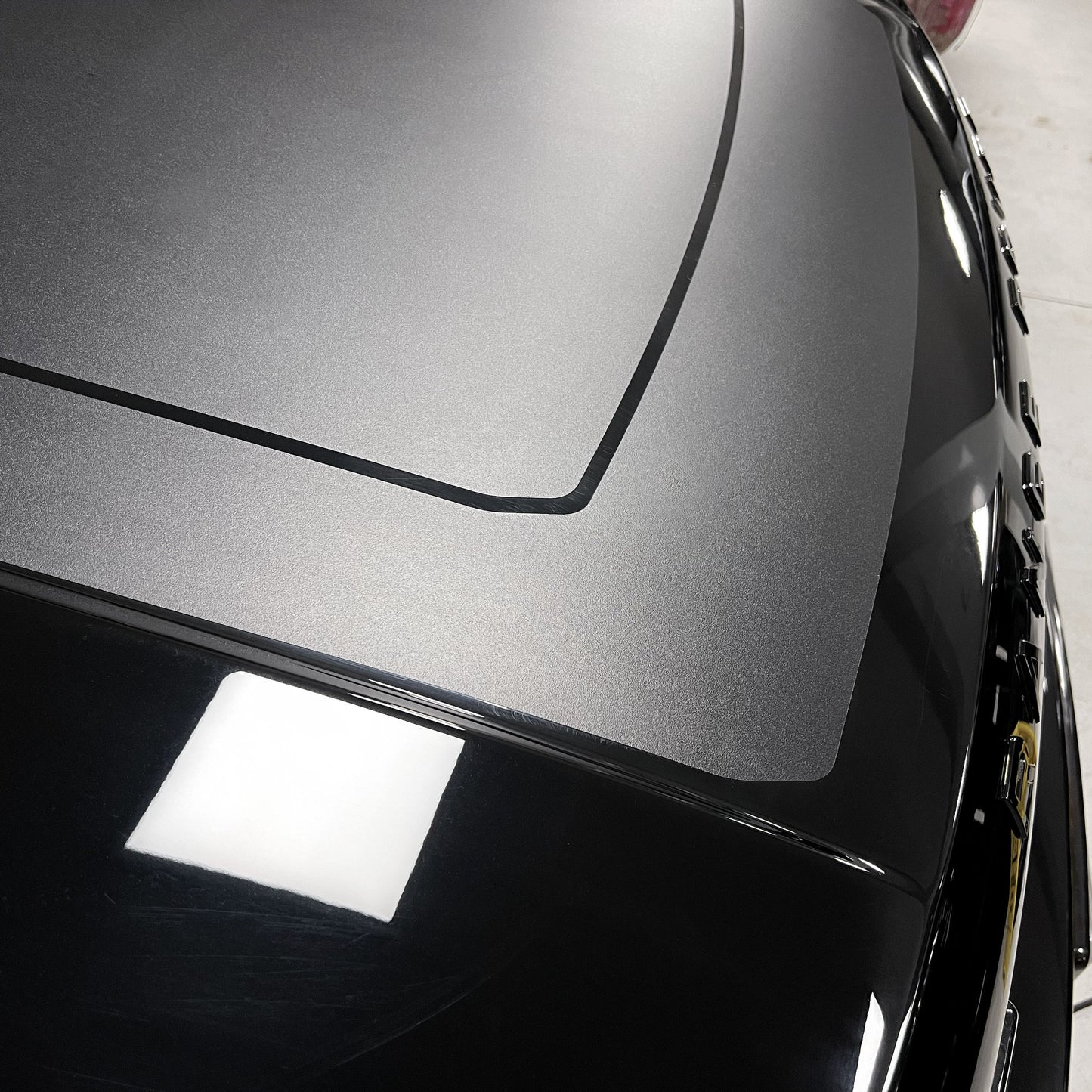 Bonnet Decal - Matt Black for Range Rover L322 (2002-12)