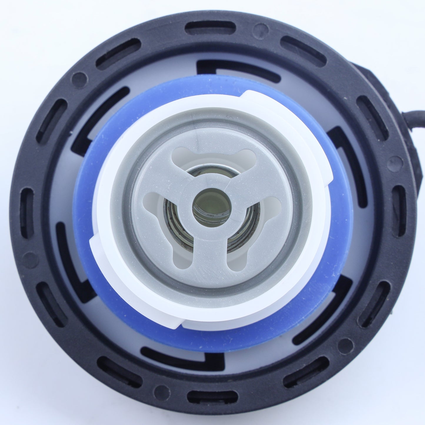 Replacement VENTED Filler Cap - Aftermarket - Petrol - for Land Rover Defender L663