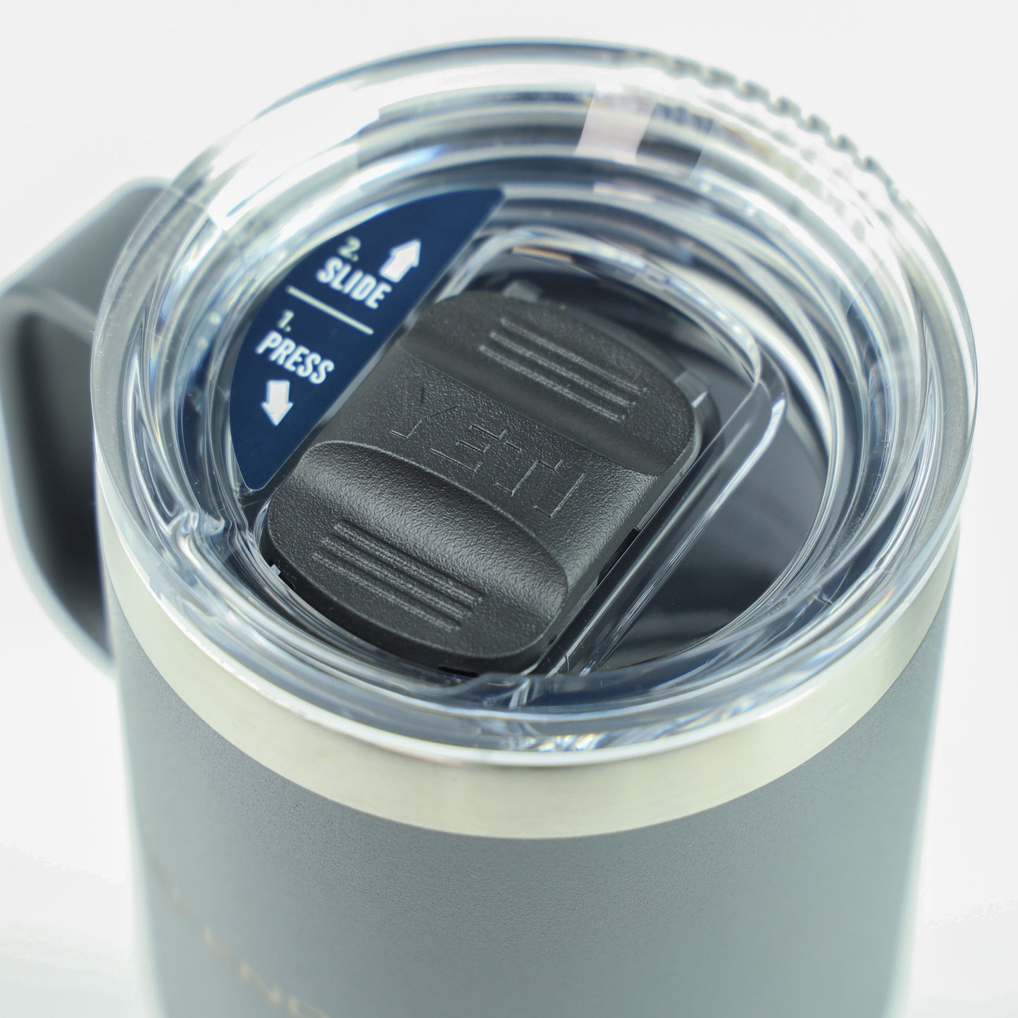 DEFENDER x YETI Rambler Travel Mug - 30oz/887ml