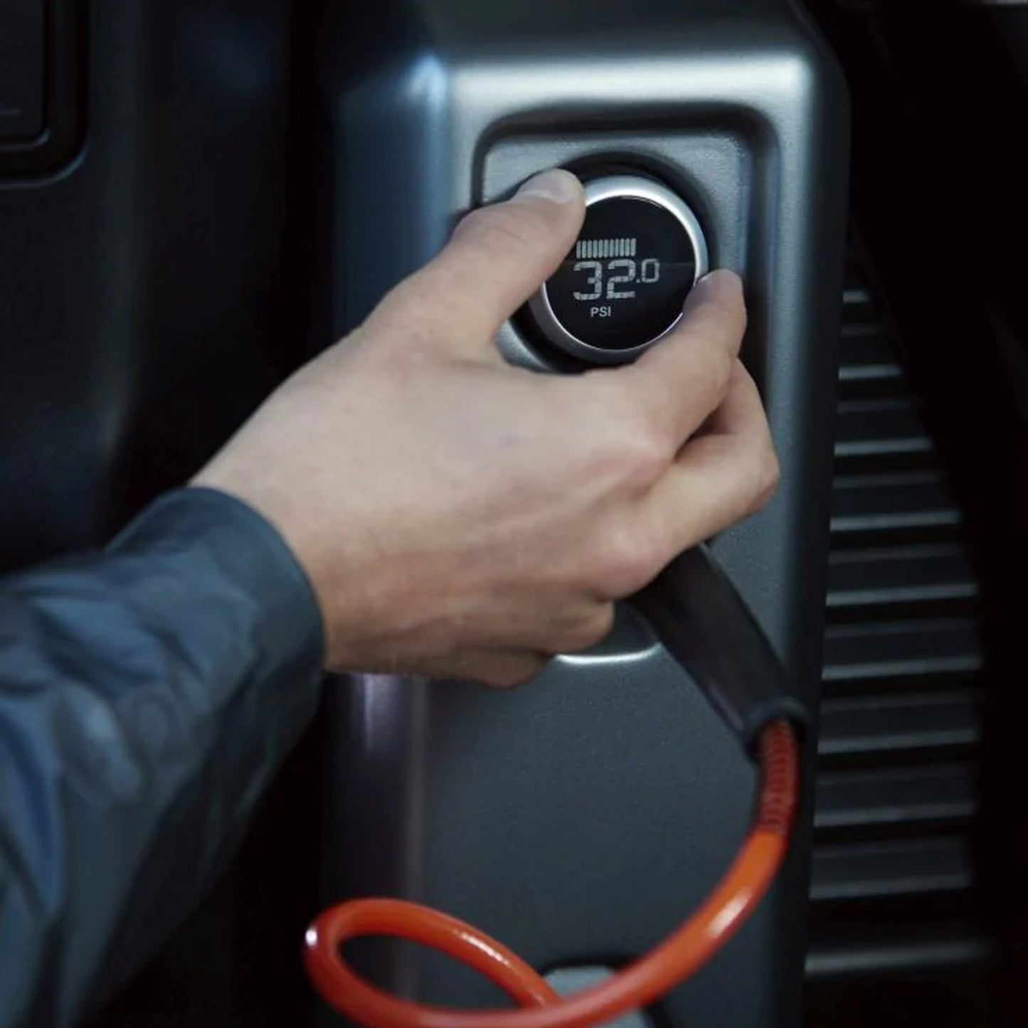 Integrated Boot Air Compressor for Land Rover Defender L663