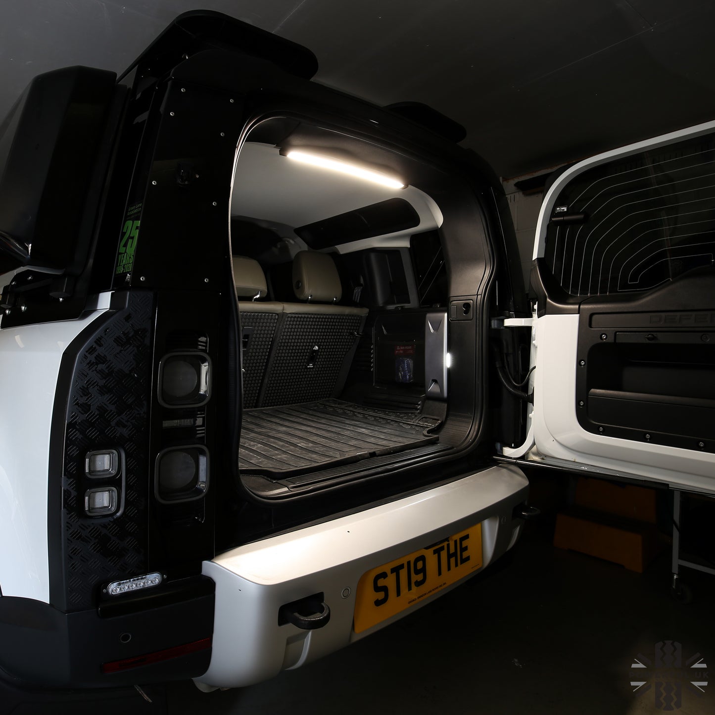 Boot Loadspace LED Roof Light - for Land Rover Defender L663