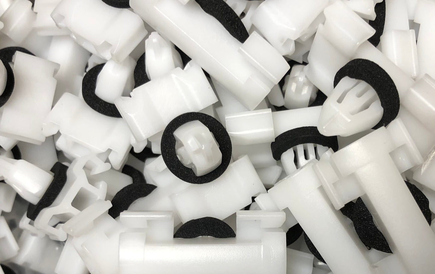 5x Outer Door Moulding Panel Clips for Range Rover L322 (Upper ridge)