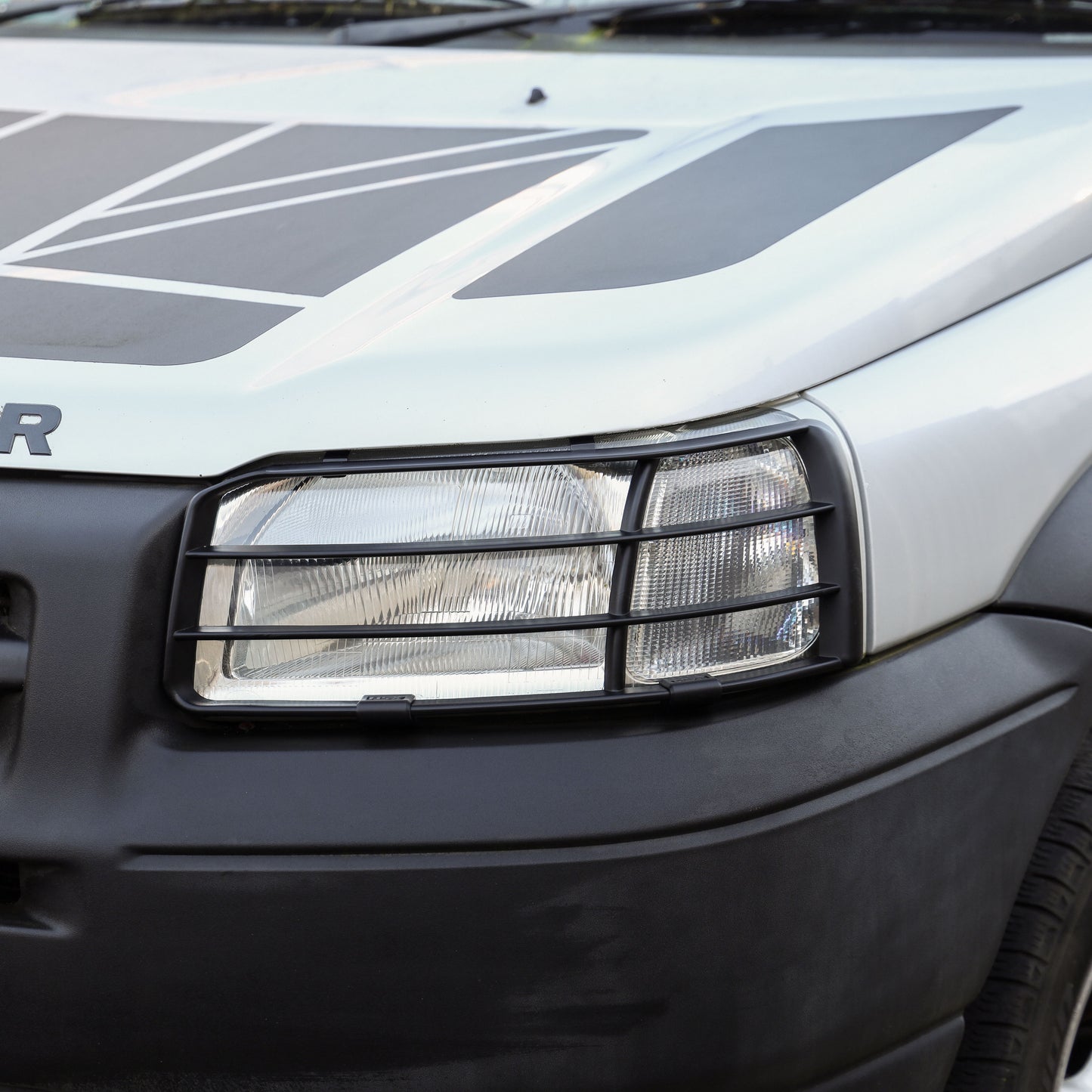 Front Light Guards - Black - for Land Rover Freelander 1 upto 2004