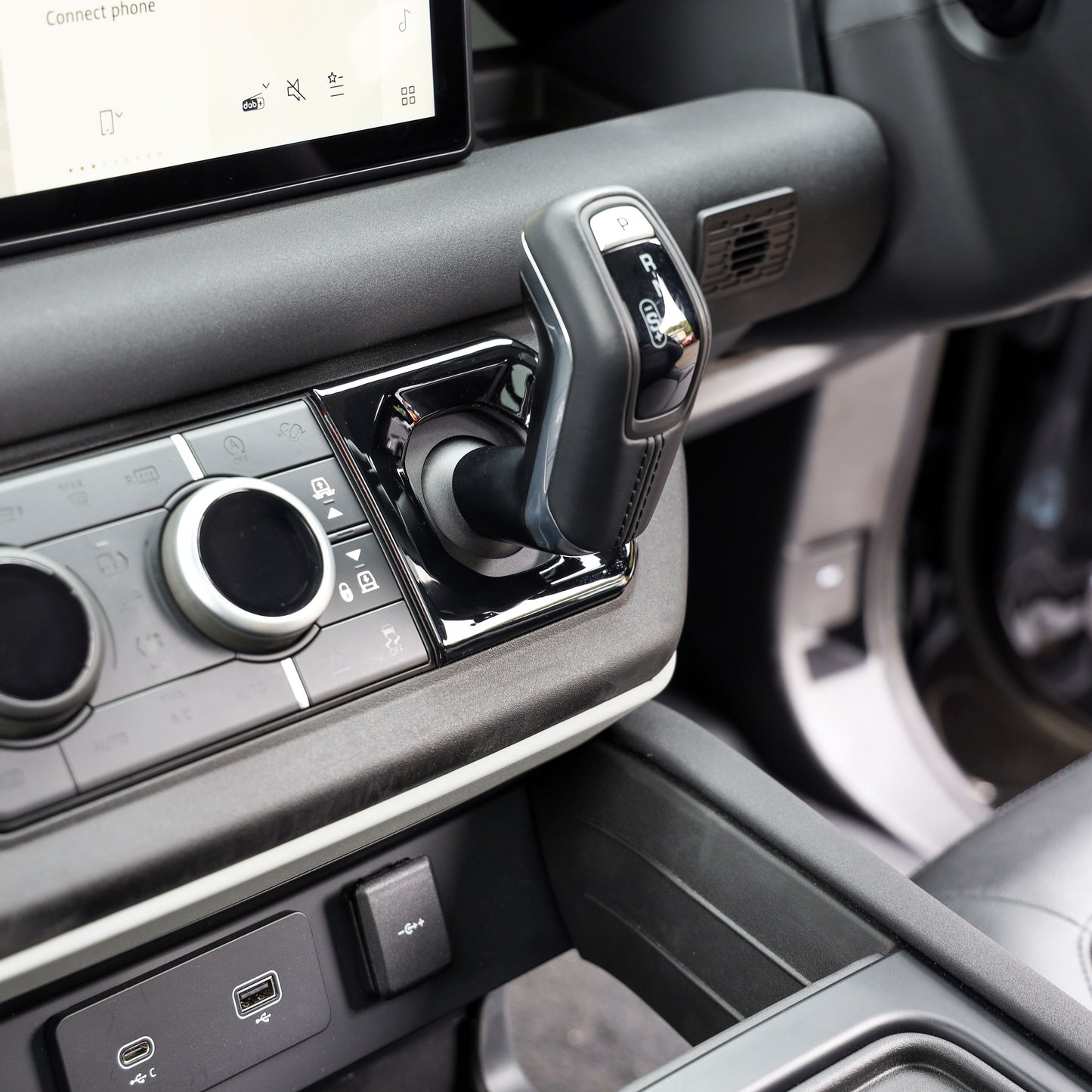 Gear Selector Surround Trim - Gloss Black - for Land Rover Defender L663