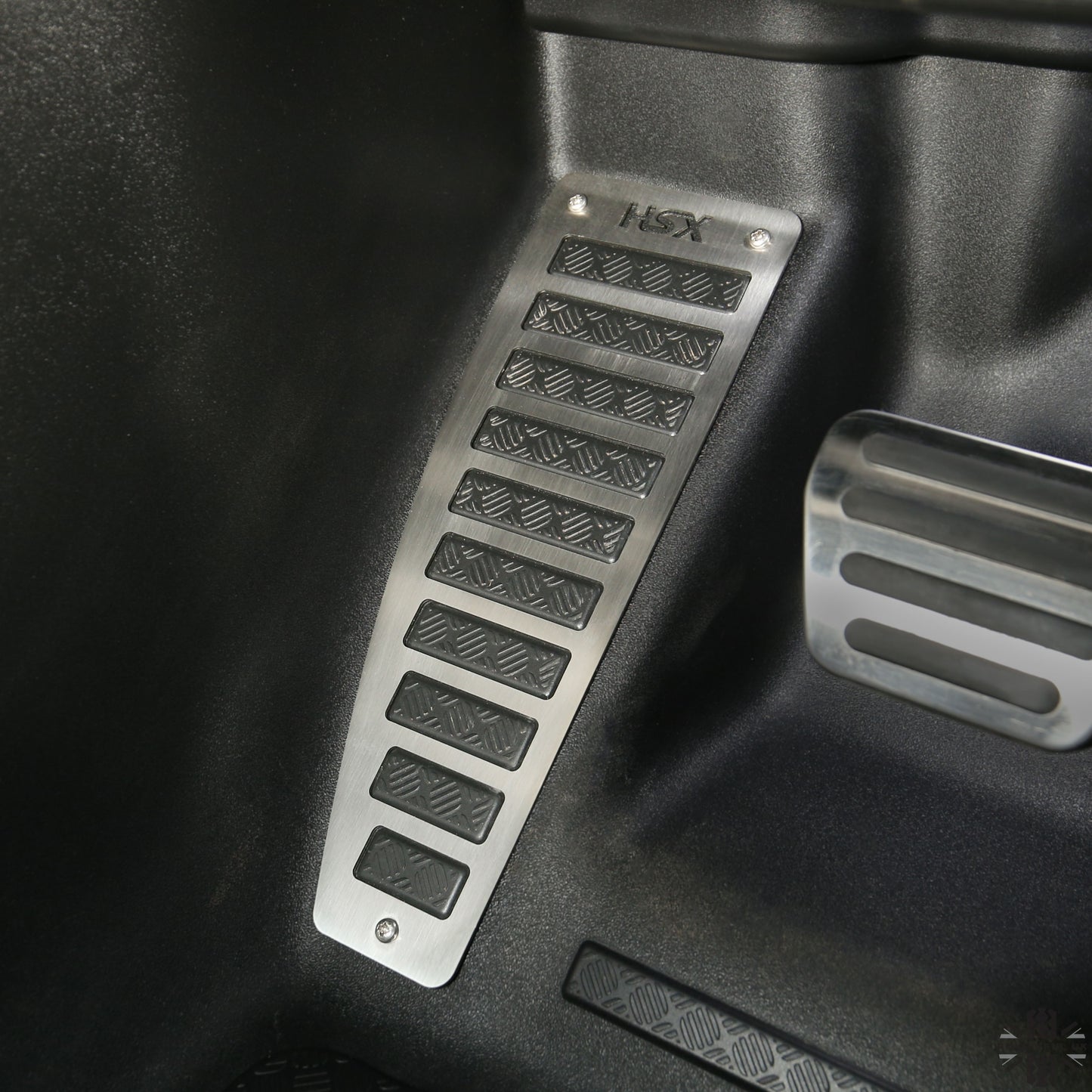 Footrest Plate in Brushed Stainless Steel for Land Rover Defender L663 - RHD