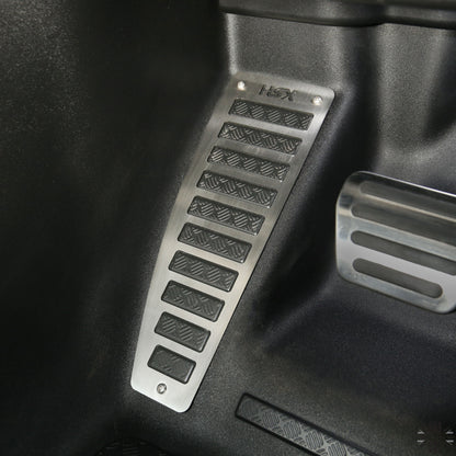 Footrest Plate in Brushed Stainless Steel for Land Rover Defender L663 - RHD