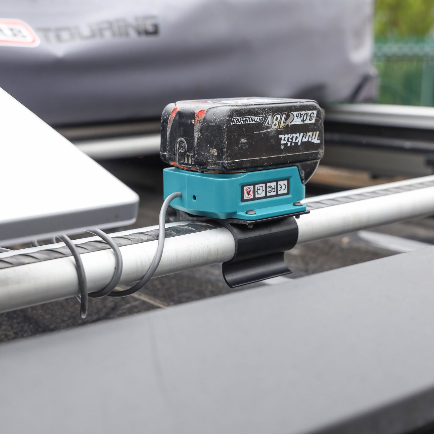 Makita Battery Mount for Starlink Mini Land Rover Defender L663 Cross Bars