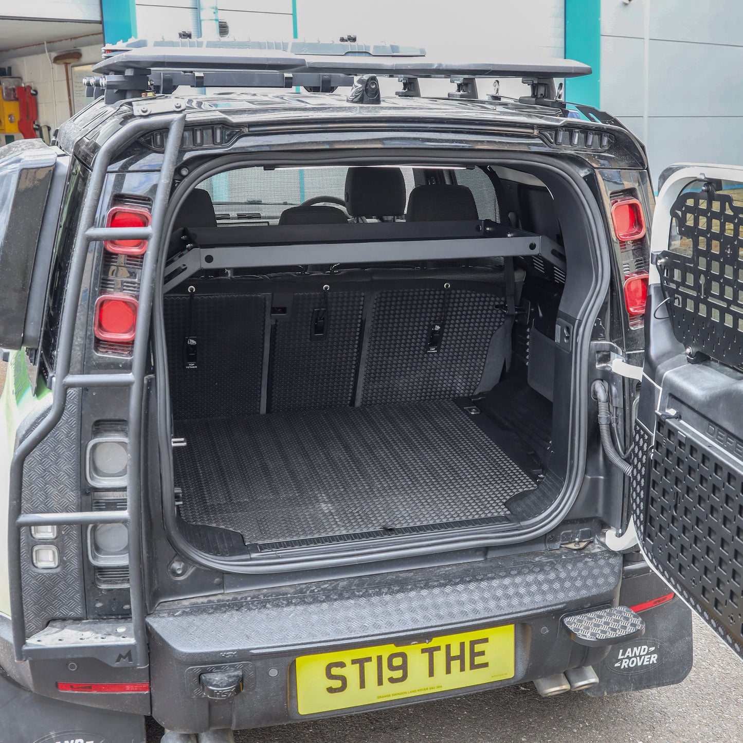 Heavy Duty Shelf for Land Rover Defender L663 (110 model)