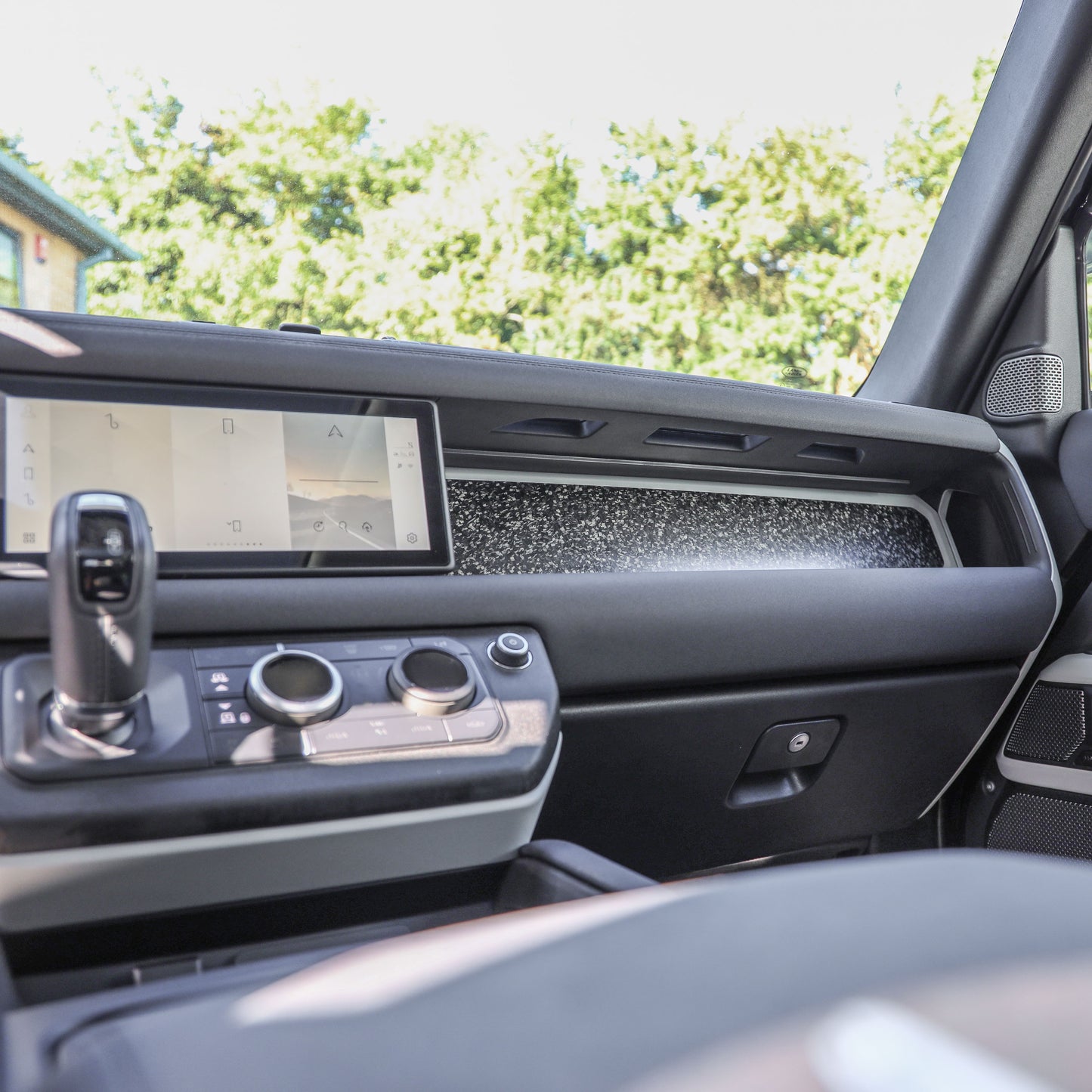 Aluminium Dashboard Fascia Panel Kit for Land Rover Defender L663 (LHD) - Chopped Carbon