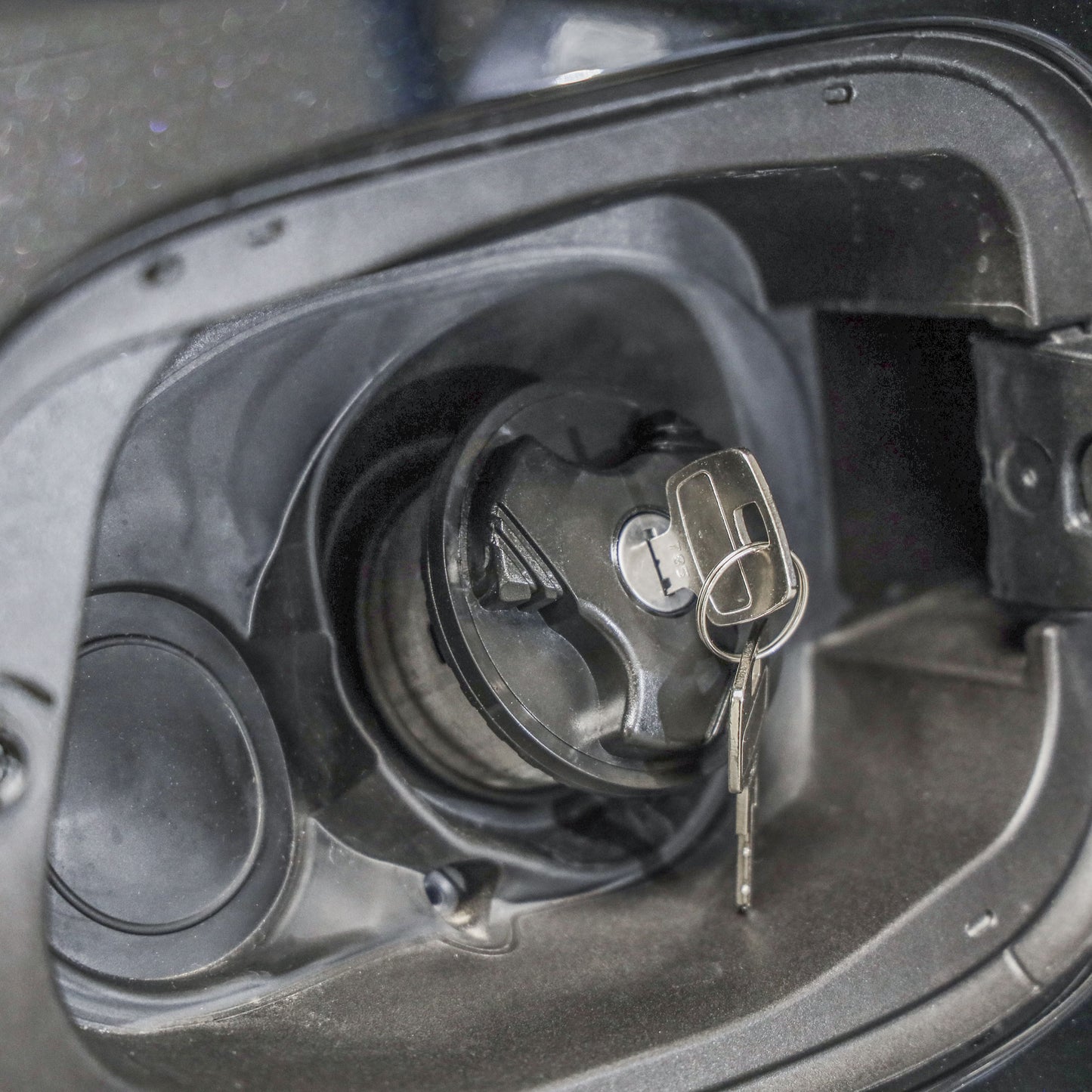 Diesel Locking Fuel Cap for Land Rover Discovery Sport