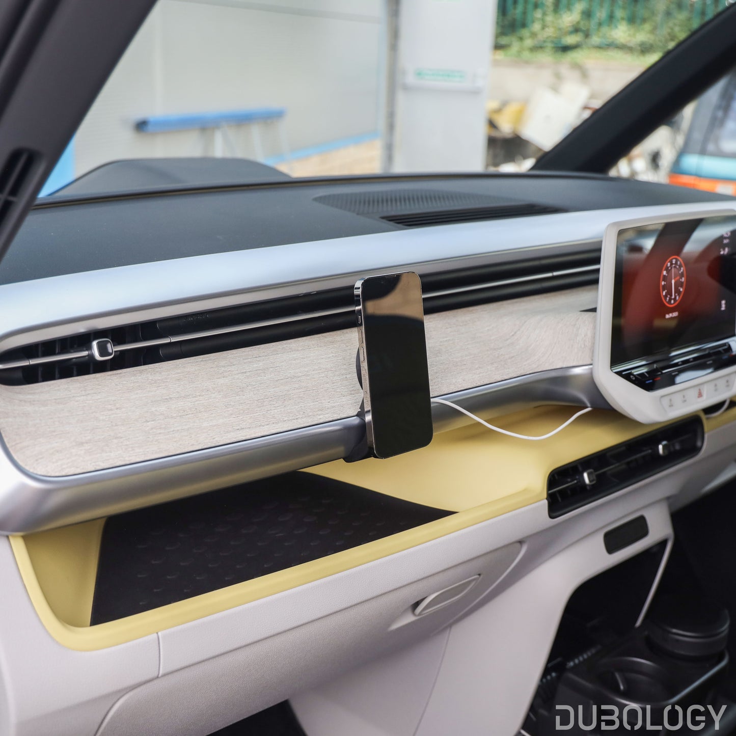 Dashboard Phone Mount for VW ID. Buzz - 2024+ Magsafe Version